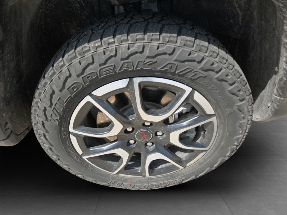 Used 2025 Jeep Compass Trailhawk w/ Trailer Tow Group AWD/4WD image 34