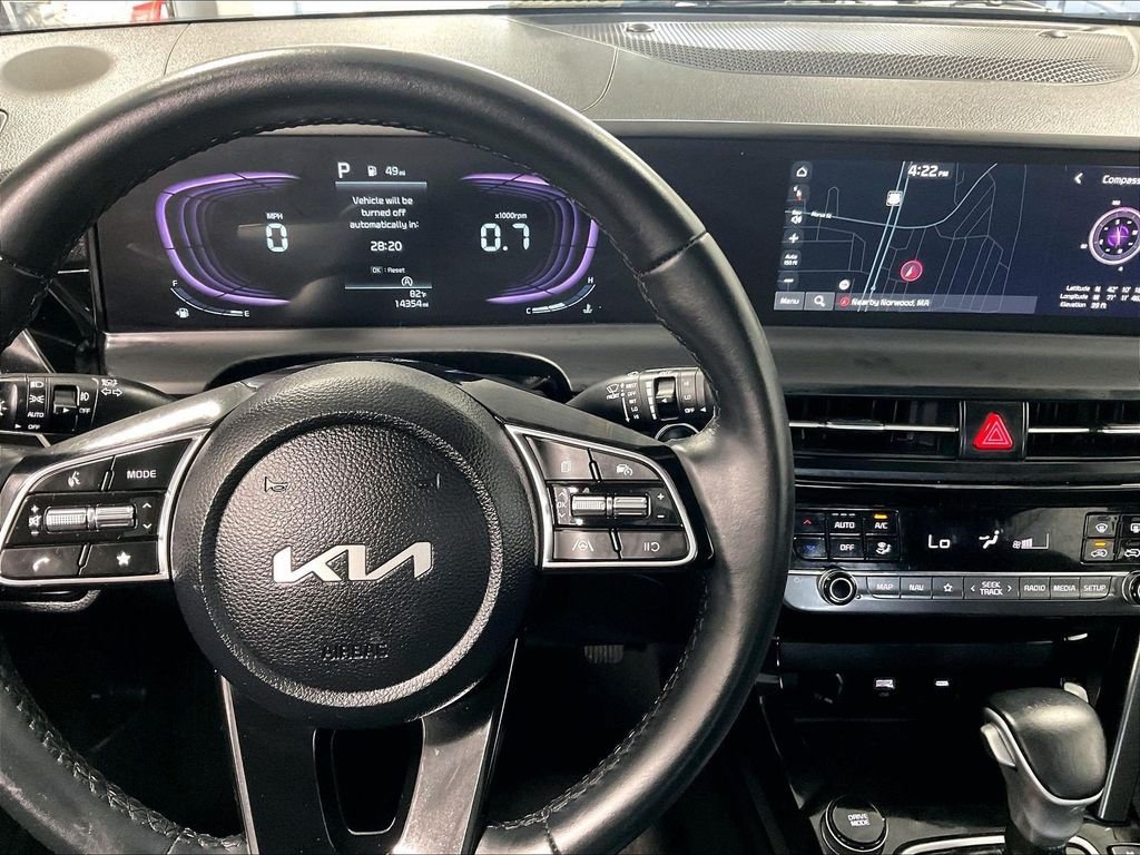 Used 2025 Kia Seltos S AWD/4WD image 19