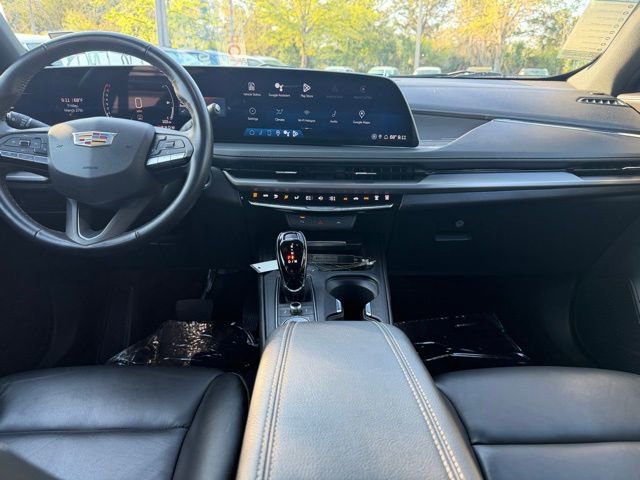 Used 2024 Cadillac XT4 Premium Luxury FWD image 13