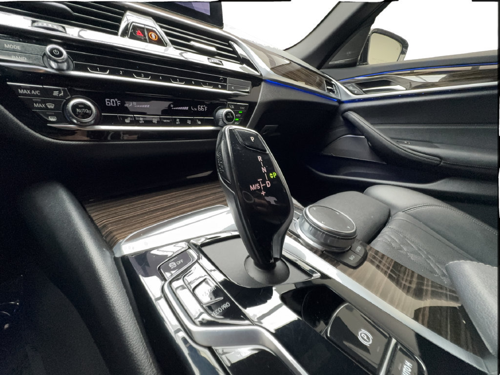 Used 2023 BMW 530i w/ Premium Package RWD image 53