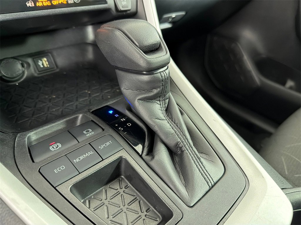 Used 2024 Toyota RAV4 XLE image 30