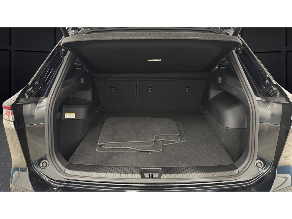 Used 2025 Volkswagen Tiguan SEL R-Line AWD/4WD image 26