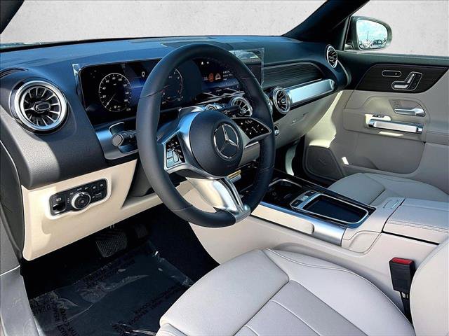 New 2026 Mercedes-Benz GLB 250 image 8
