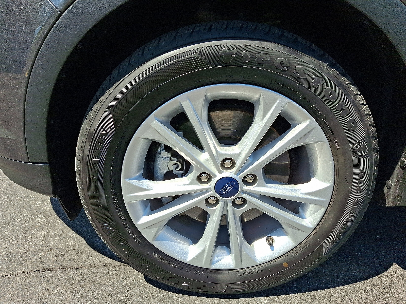 Used 2018 Ford Escape SE w/ SE Sync 3 Package AWD/4WD image 9