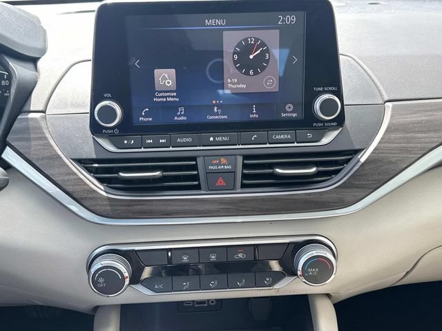 Used 2025 Nissan Altima 2.5 SV FWD image 31