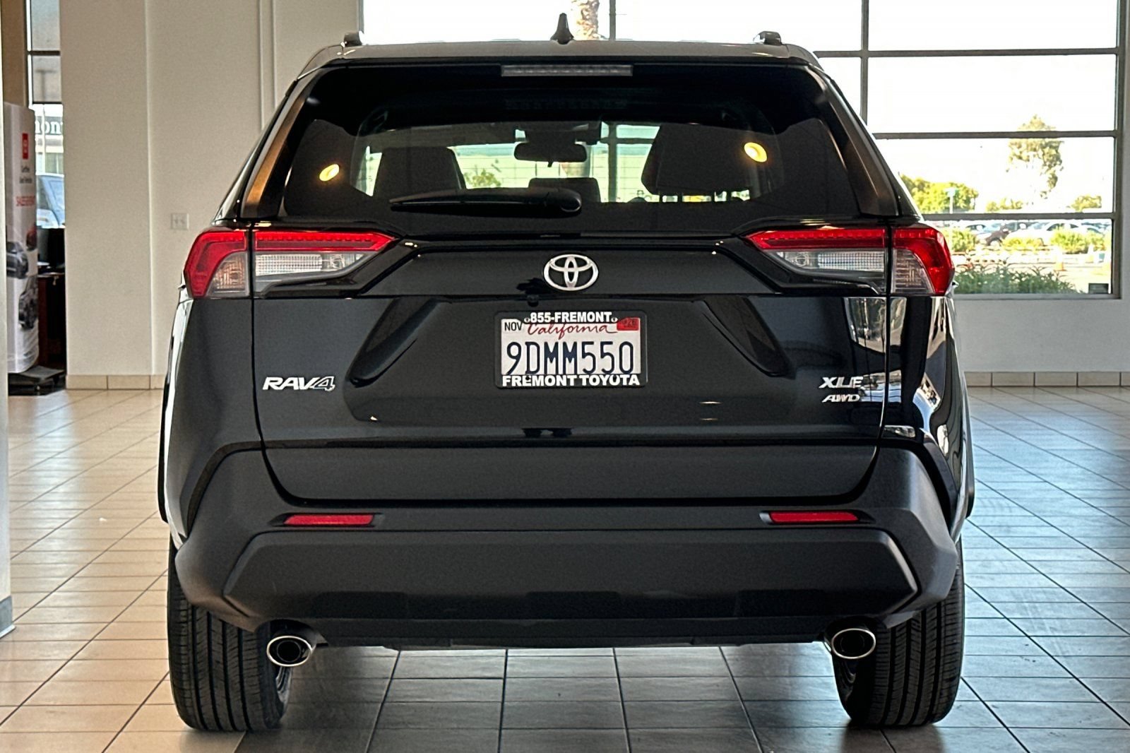 Certified 2022 Toyota RAV4 XLE Premium AWD/4WD image 5