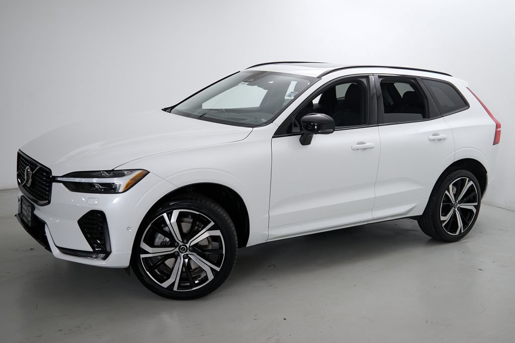 Certified 2023 Volvo XC60 B6 Ultimate w/ Climate Package AWD/4WD image 3