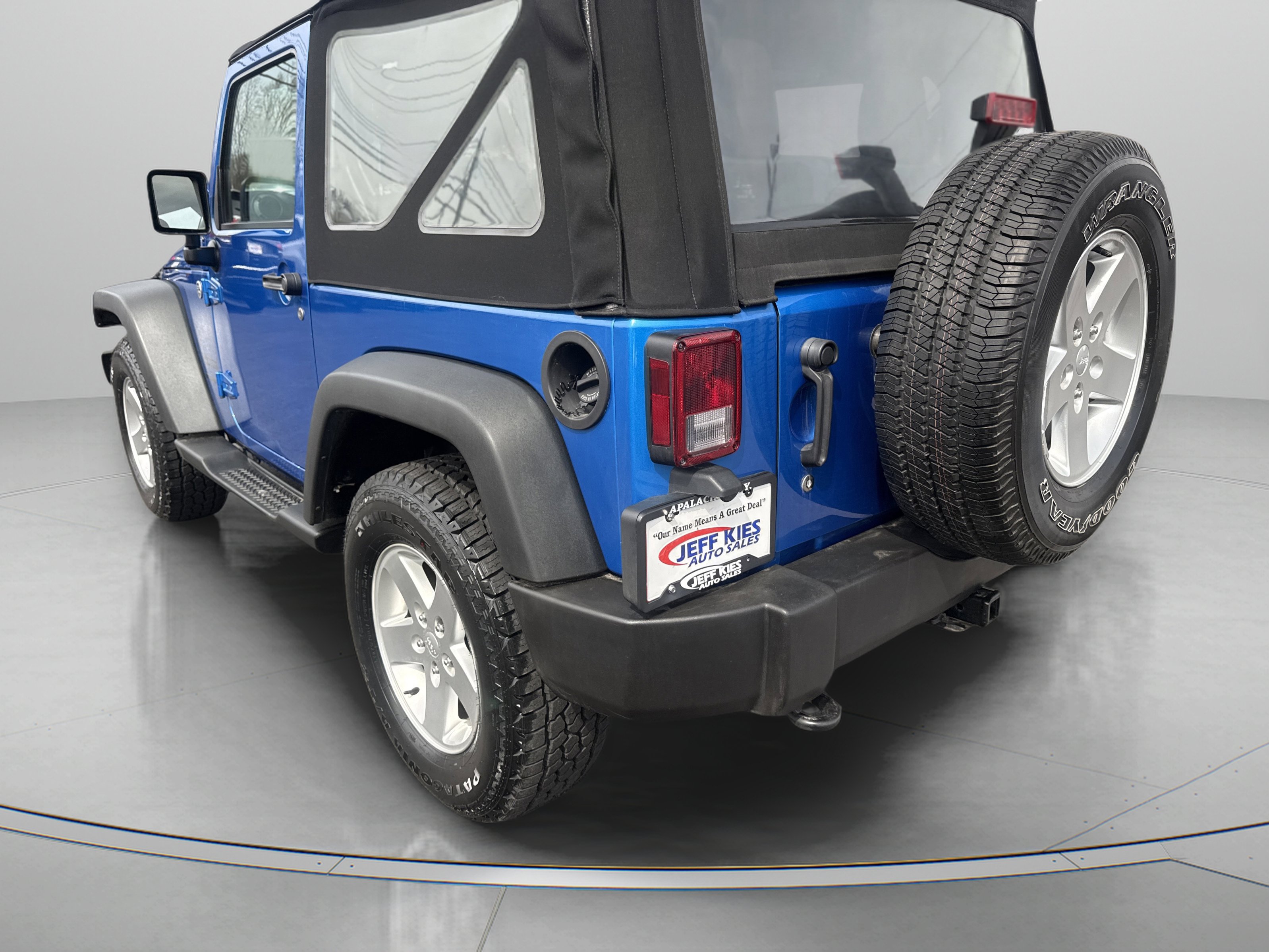 Used 2015 Jeep Wrangler Sport w/ Quick Order Package 23S AWD/4WD image 7