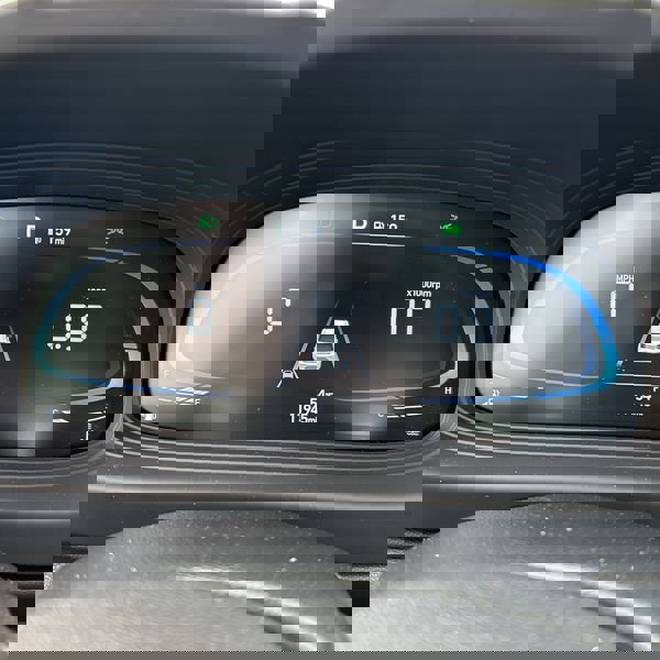 Used 2025 Hyundai Venue Limited image 20