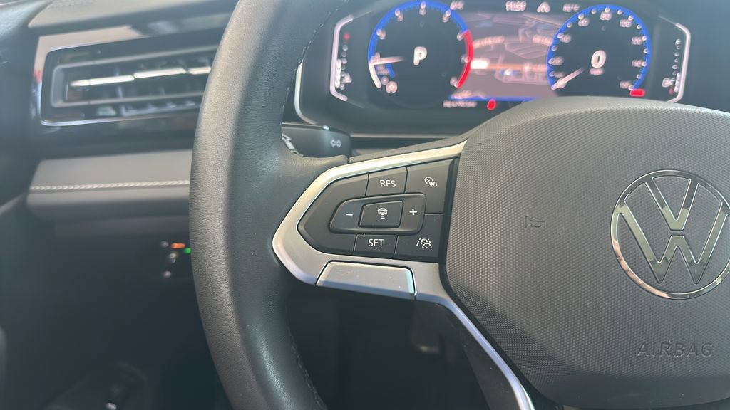 Certified 2025 Volkswagen Jetta SEL FWD image 22