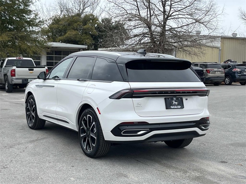 New 2026 Lincoln Nautilus Reserve image 3