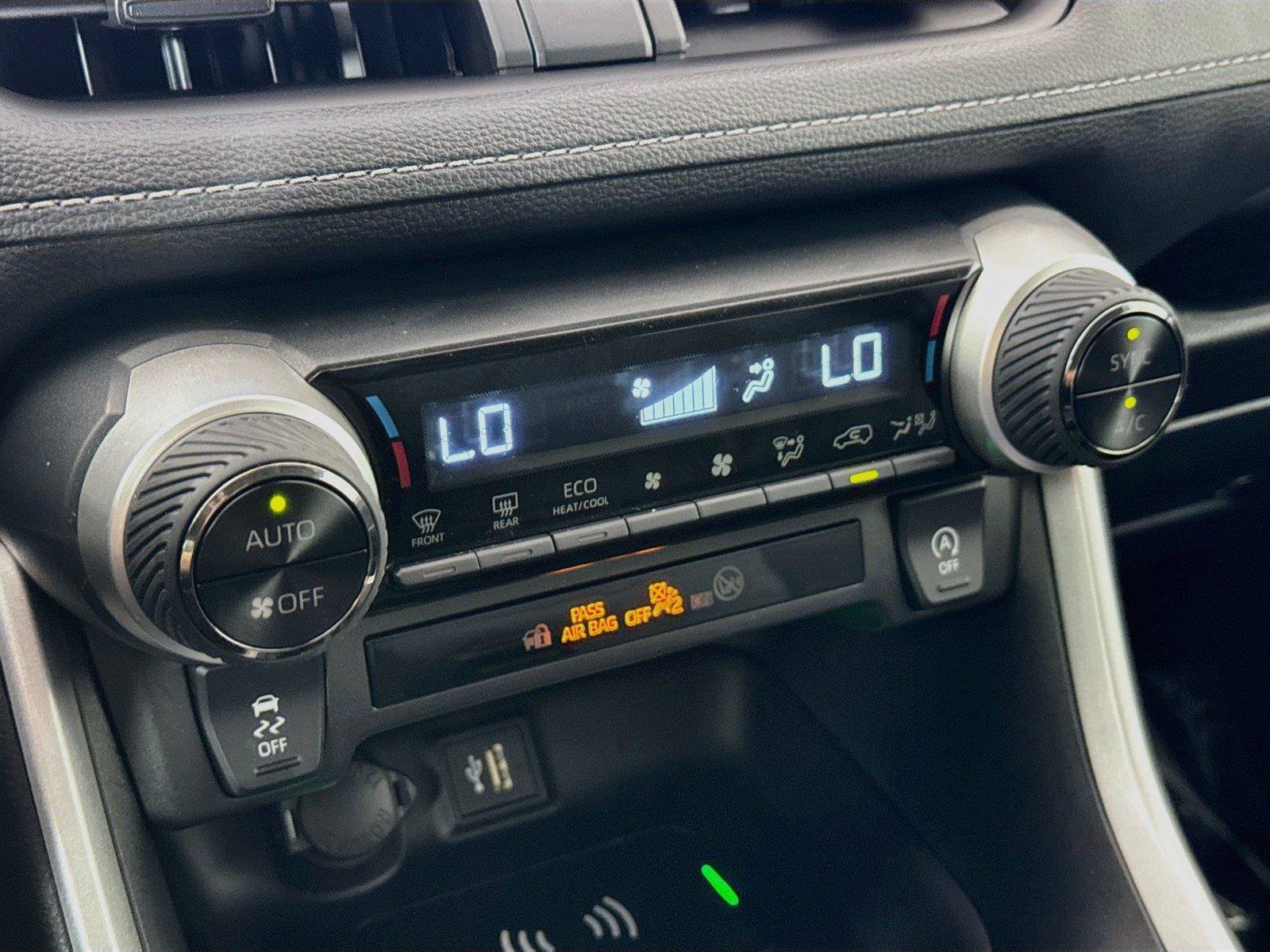 Certified 2025 Toyota RAV4 XLE FWD image 24