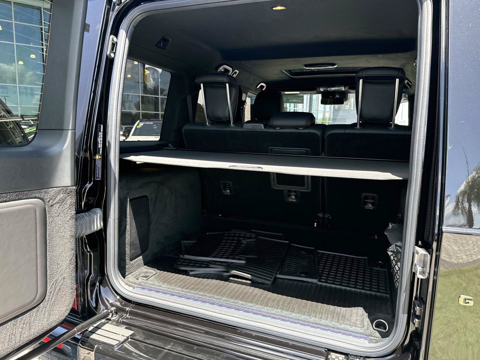 Certified 2025 Mercedes-Benz G 63 AMG 4MATIC w/ AMG Performance Package image 11
