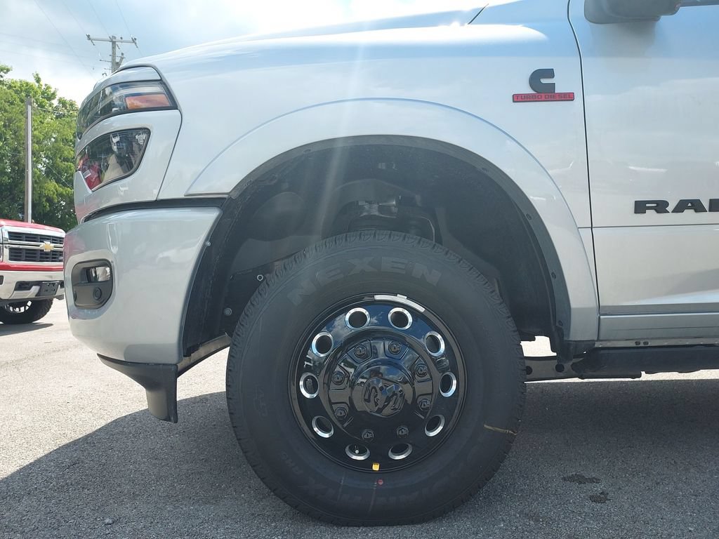 New 2026 RAM 3500 Limited AWD/4WD image 16