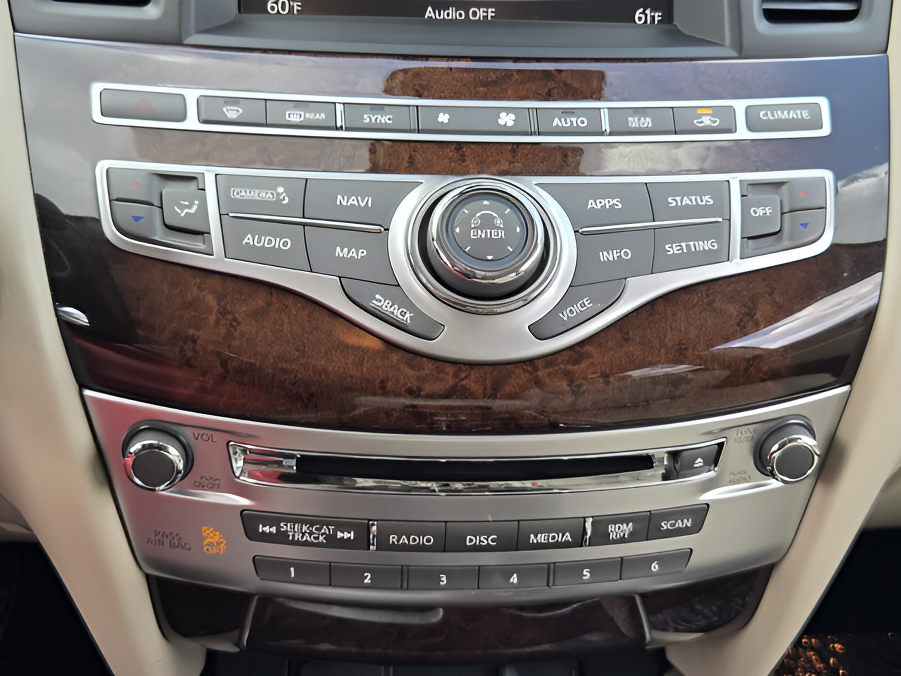 Used 2020 INFINITI QX60 Luxe w/ Sensory Package FWD image 18