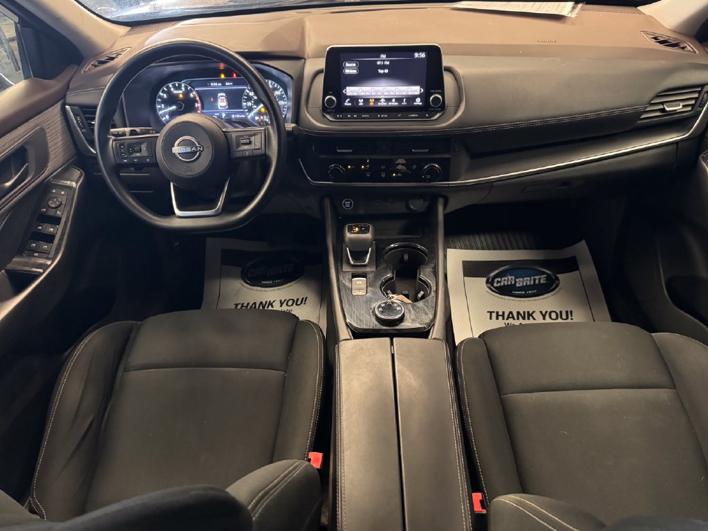 Used 2023 Nissan Rogue S AWD/4WD image 9