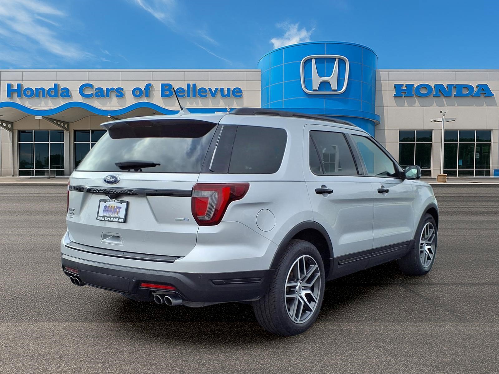 Used 2018 Ford Explorer Sport w/ Equipment Group 401A image 9