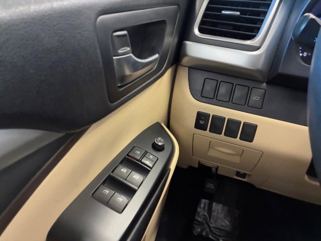Used 2016 Toyota Highlander XLE image 21