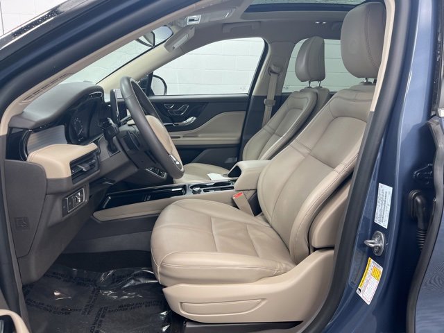 Certified 2022 Lincoln Corsair AWD w/ Premium Package image 17