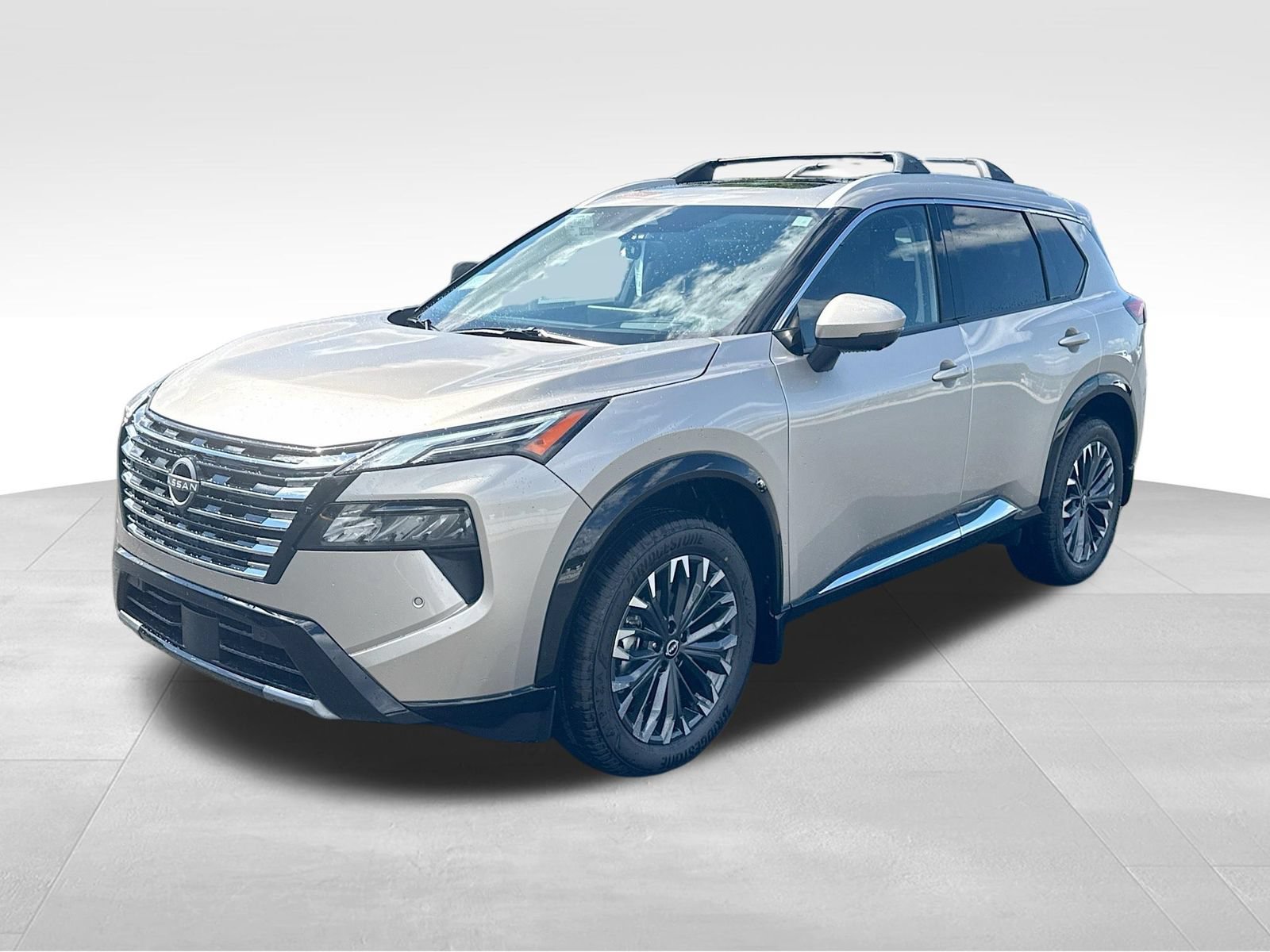 New 2026 Nissan Rogue Platinum AWD/4WD image 3