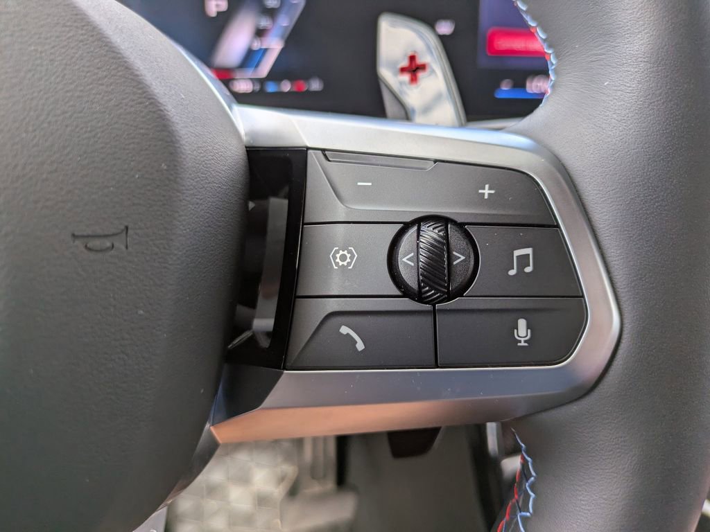 Used 2025 BMW X2 M35i w/ Premium Package image 25