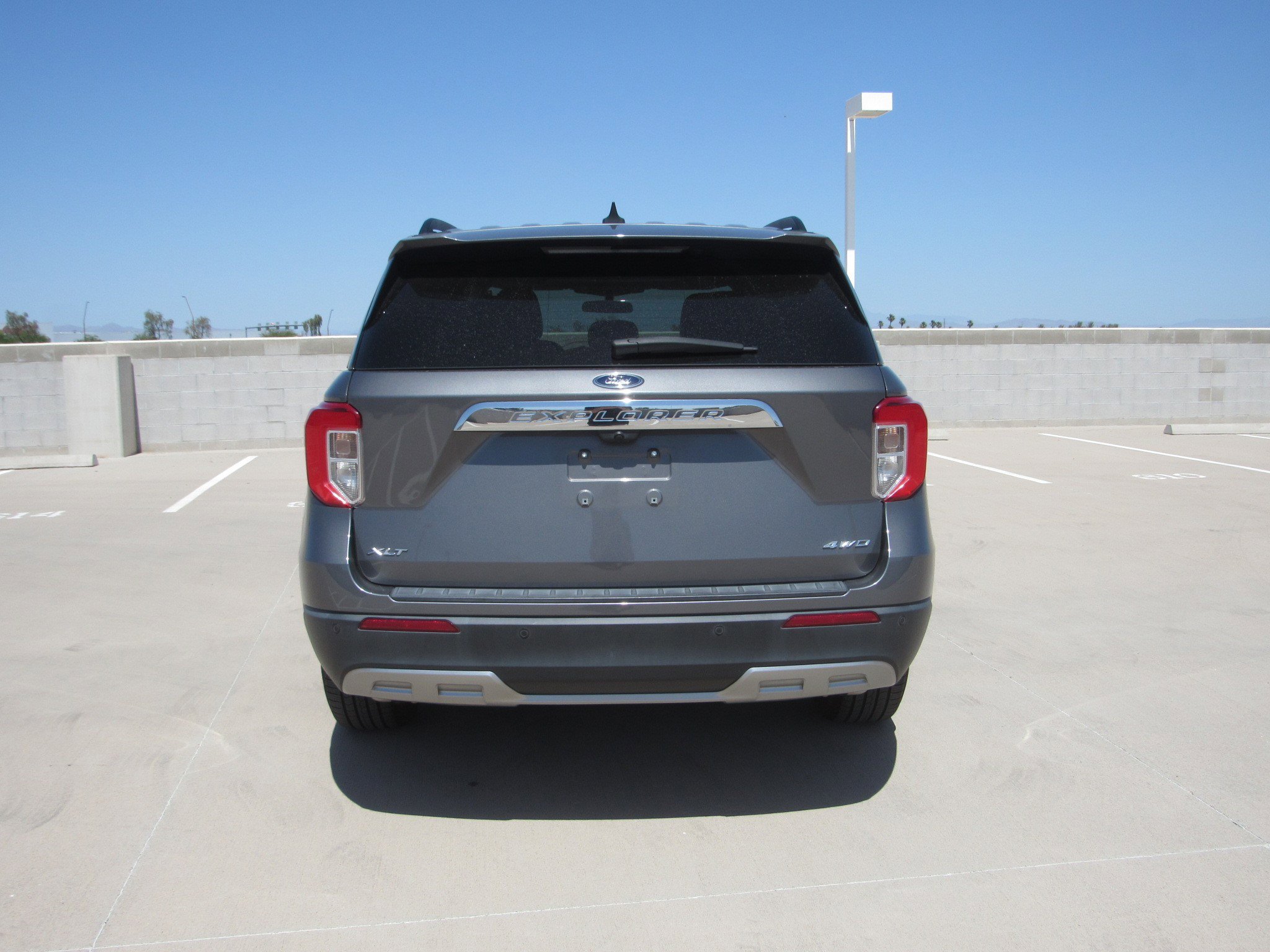 Used 2023 Ford Explorer XLT w/ Equipment Group 202A AWD/4WD image 7