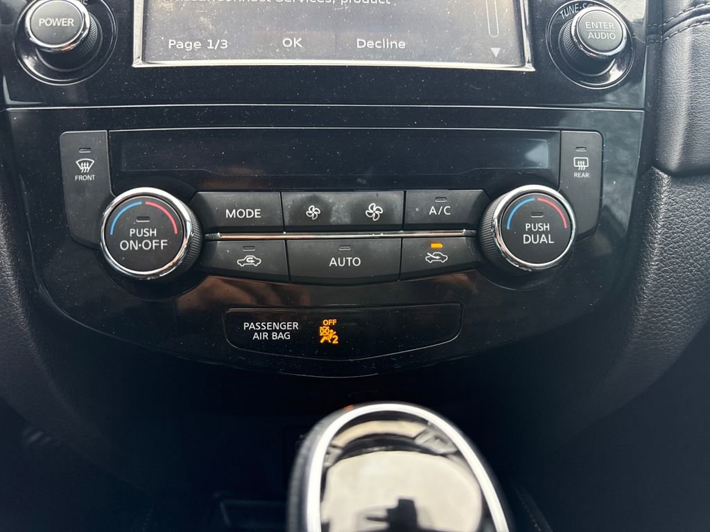 Used 2017 Nissan Rogue SL w/ SL Premium Package image 22