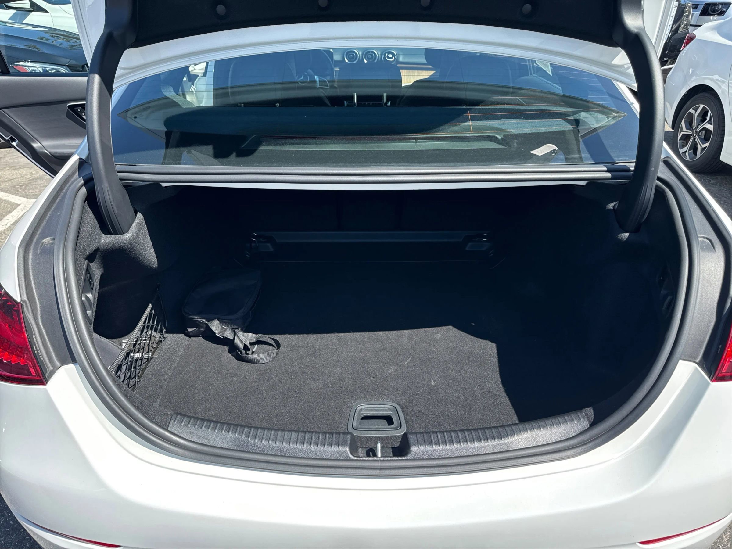 Used 2023 Mercedes-Benz C 300 Sedan image 12