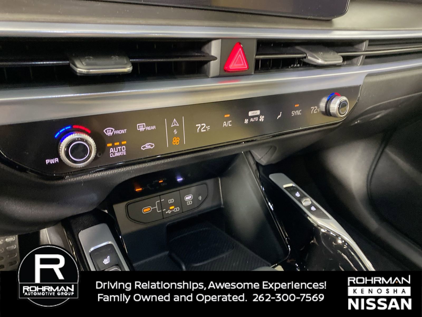 Used 2024 Kia Sorento SX Prestige w/ Olive Brown Leather Package image 10