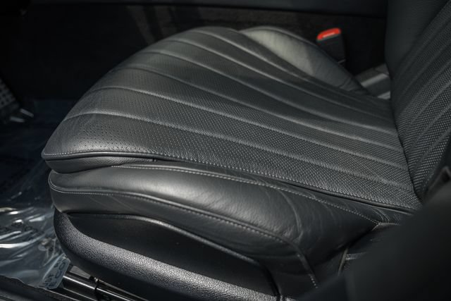 Certified 2022 Mercedes-Benz S 500 4MATIC w/ AMG Line Package image 33