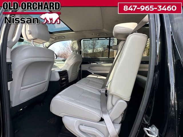 Used 2023 Jeep Wagoneer 4WD w/ Premium Group I image 13