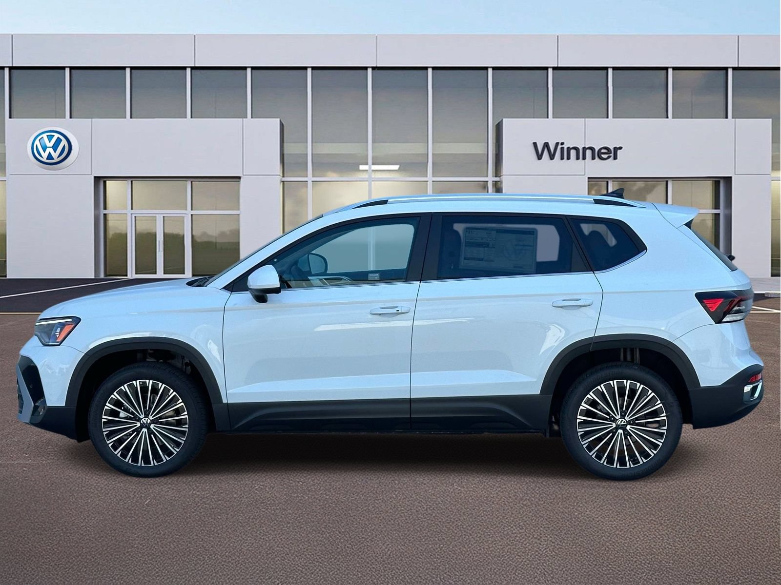 New 2026 Volkswagen Taos SE FWD image 2
