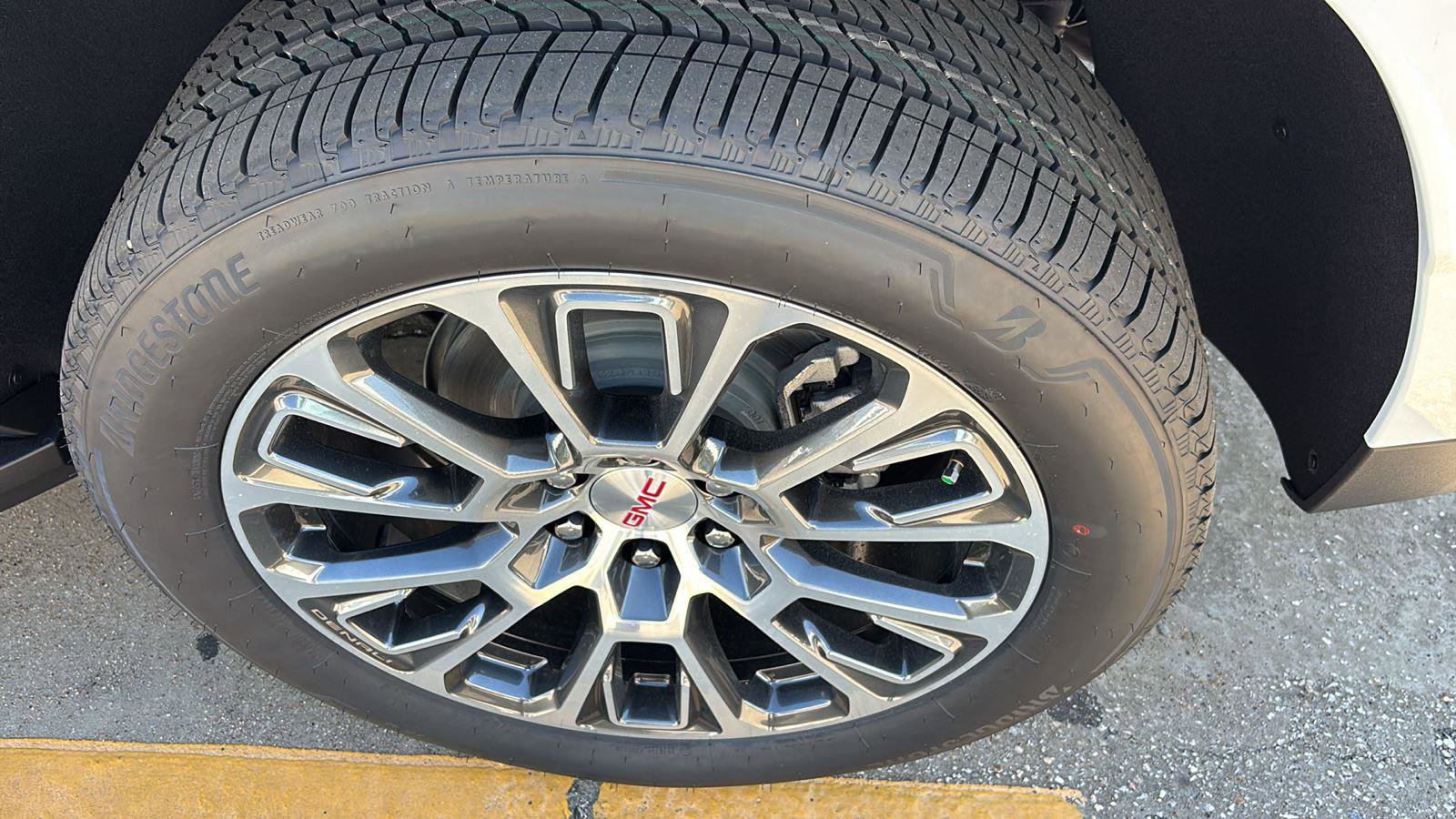 New 2026 GMC Yukon Denali w/ Advanced Technology Package image 11