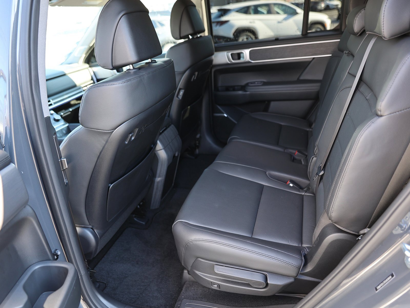 Certified 2025 Hyundai Santa Fe Limited image 24