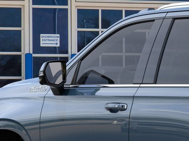 New 2026 Chevrolet Tahoe High Country AWD/4WD image 12