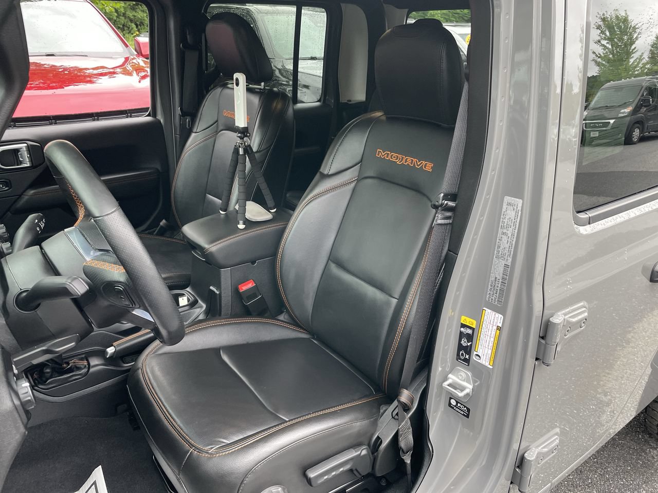 Used 2021 Jeep Gladiator Mojave AWD/4WD image 27