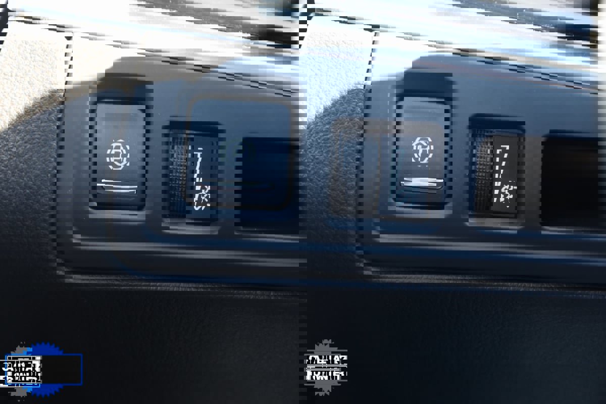 Used 2023 Cadillac XT6 Premium Luxury image 37