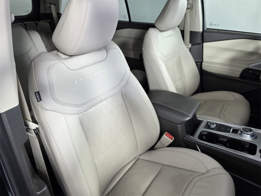 Used 2023 Ford Explorer Platinum w/ Technology Package image 34