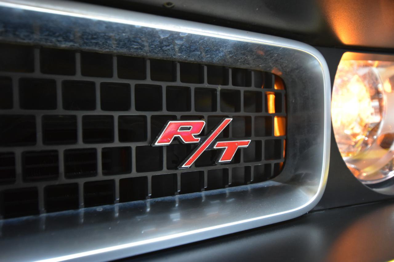 Used 2012 Dodge Challenger R/T image 4