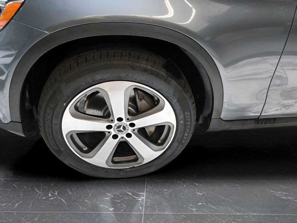 Used 2019 Mercedes-Benz GLC 300 4MATIC w/ Premium Package image 10