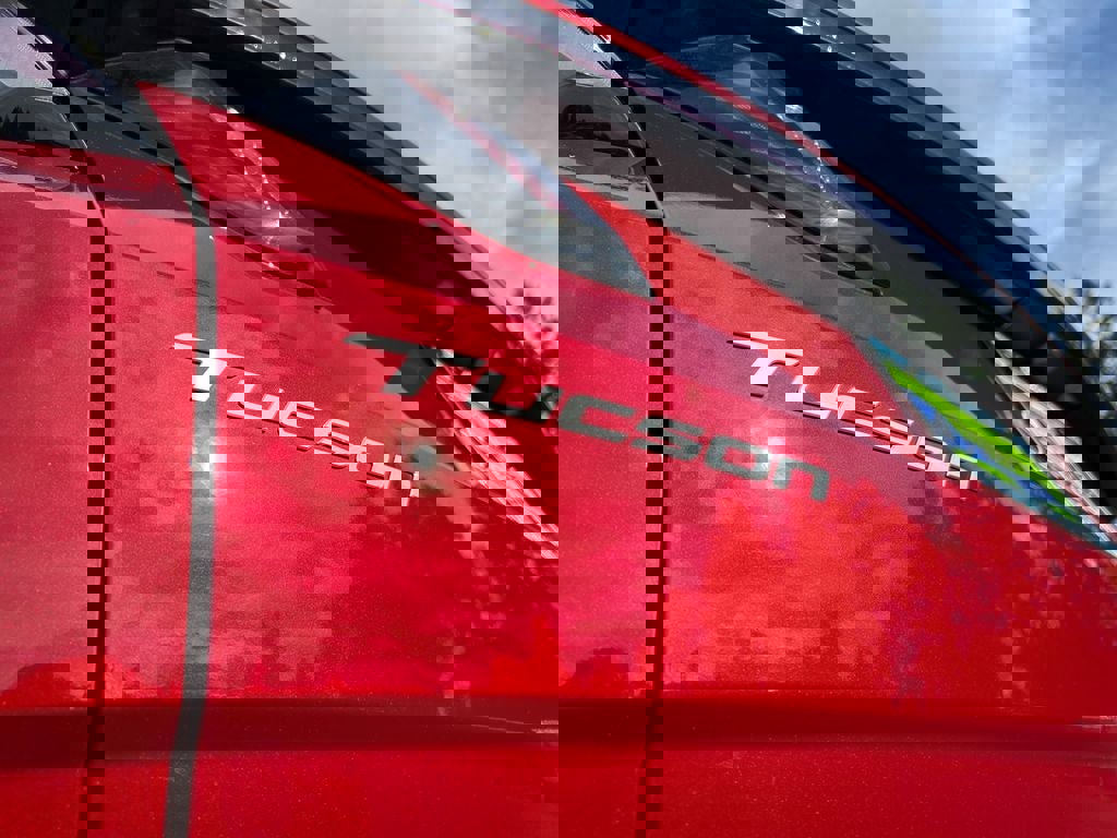 Used 2025 Hyundai Tucson Limited image 32