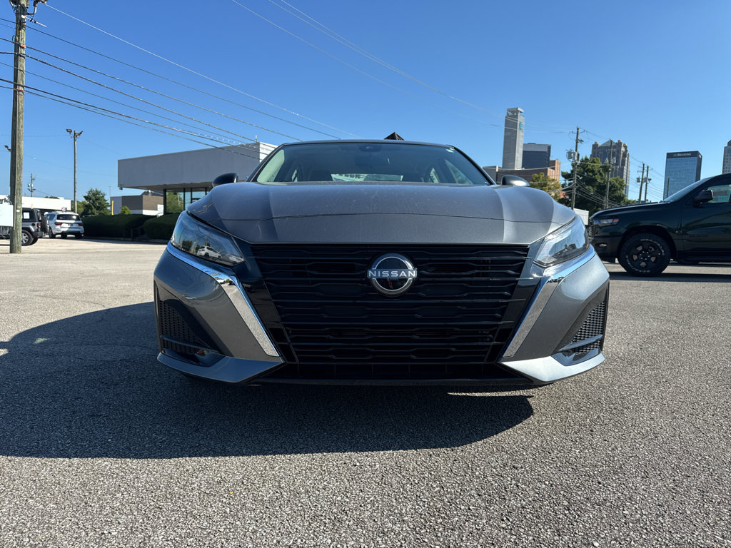 Used 2025 Nissan Altima 2.5 S FWD image 3