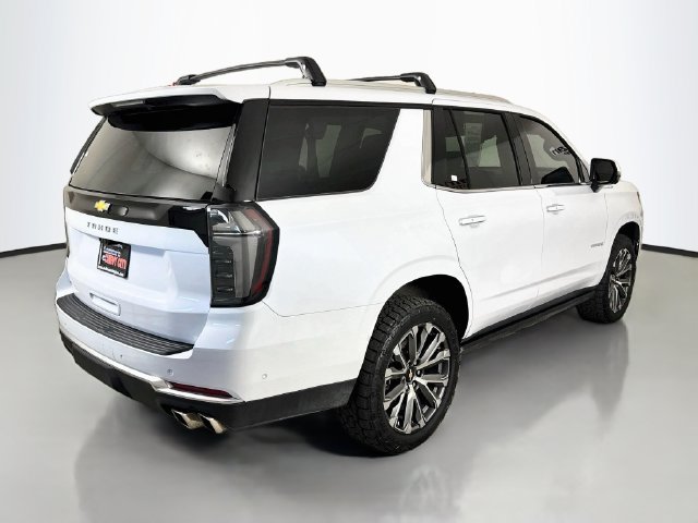 Used 2026 Chevrolet Tahoe High Country AWD/4WD image 7