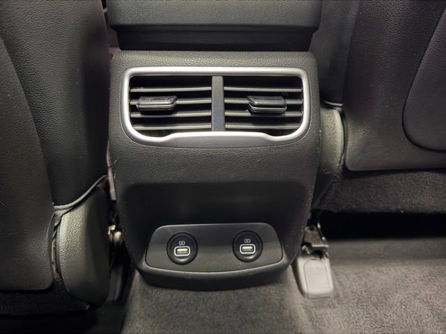 Used 2023 Hyundai Santa Fe SEL Premium image 32