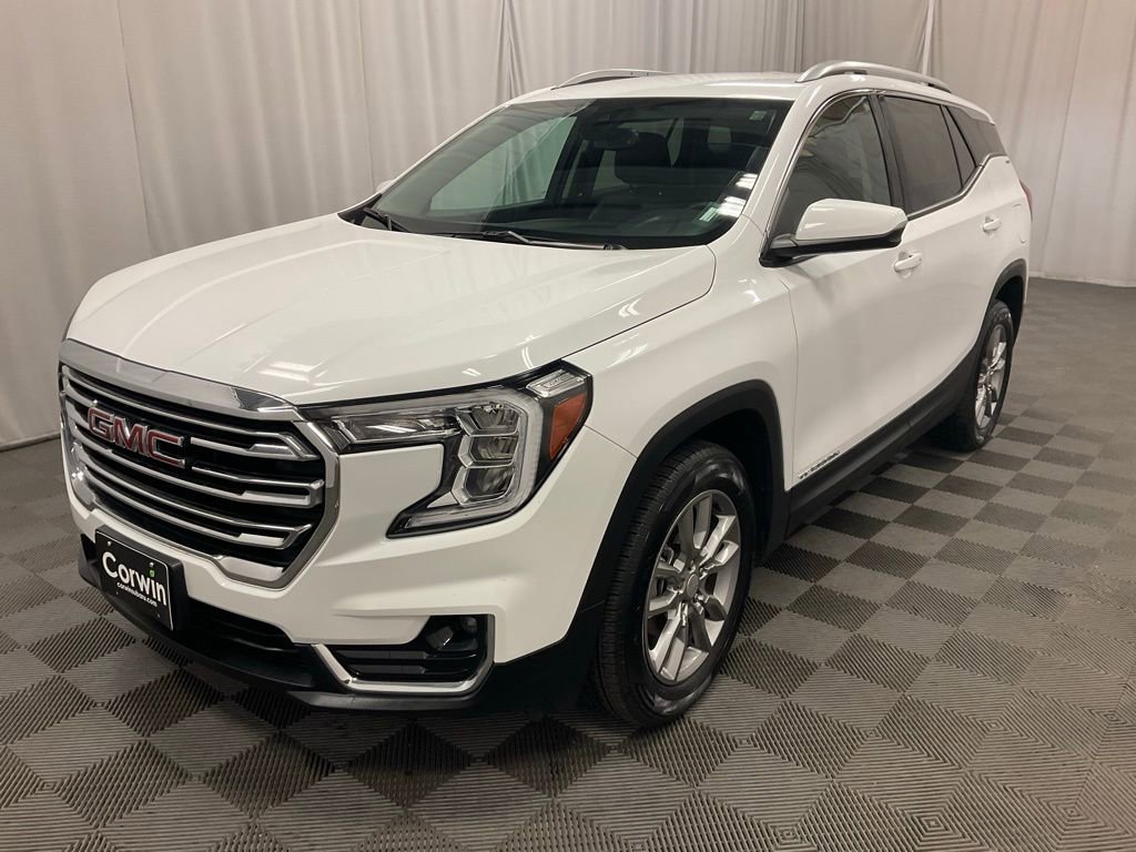 Used 2024 GMC Terrain SLT image 12