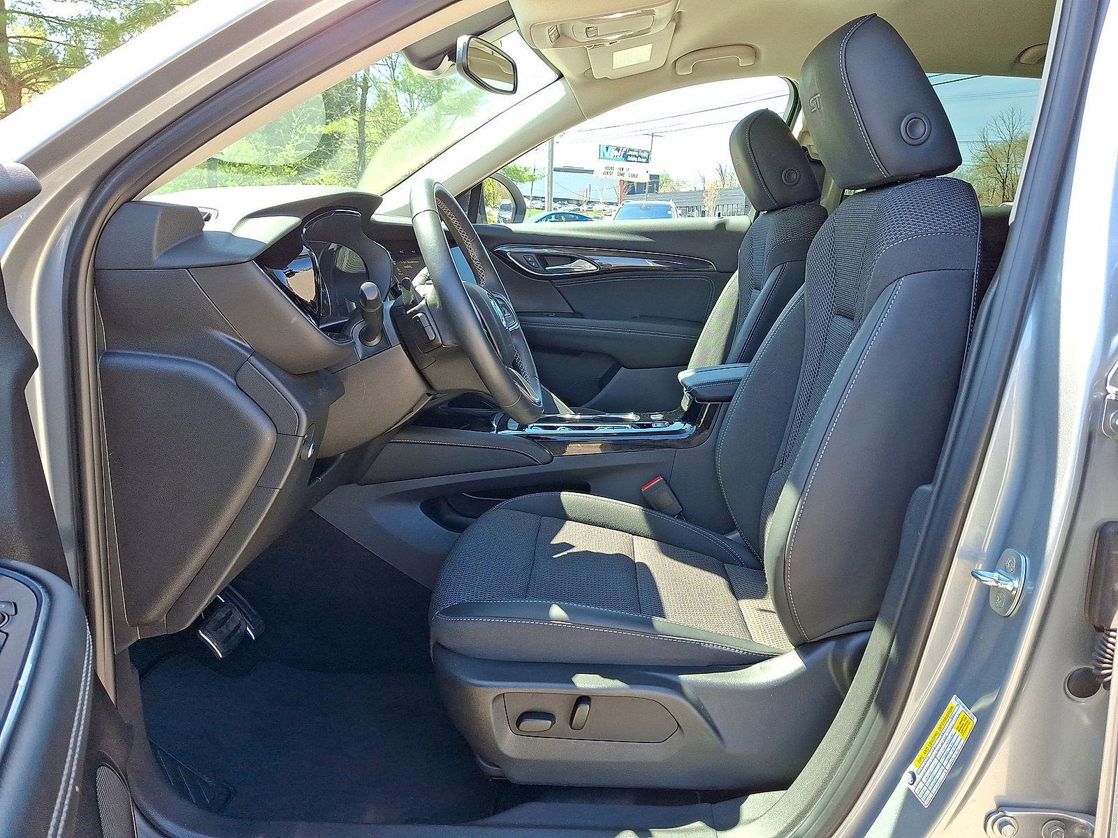 Certified 2023 Buick Envision Preferred w/ Sport Touring Package image 11