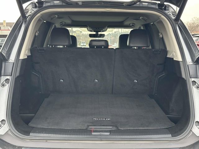 Used 2023 Nissan Rogue SV w/ SV Premium Package image 12