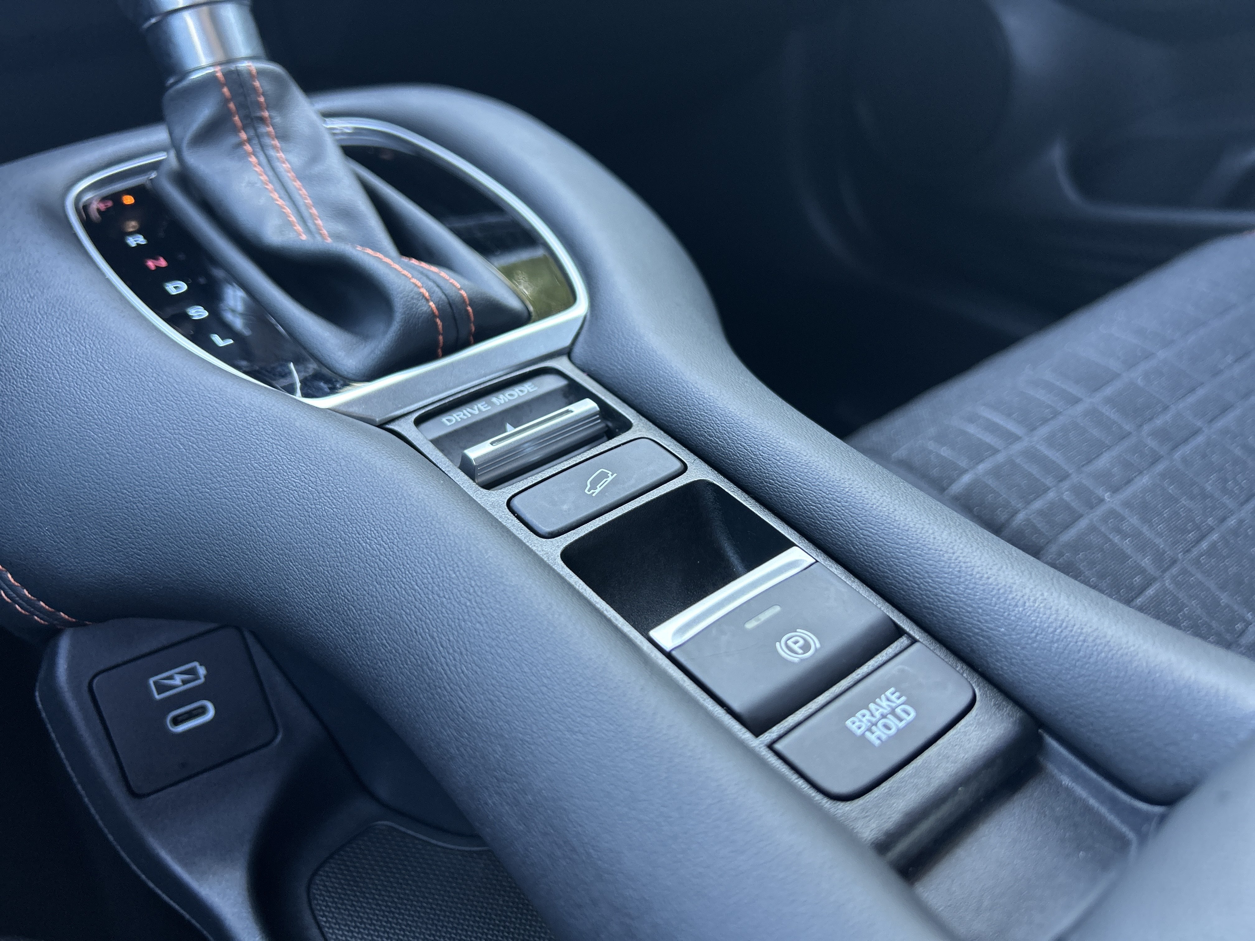 Certified 2025 Honda HR-V Sport image 28