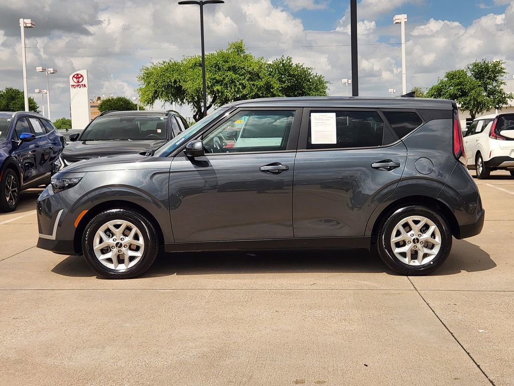 Certified 2025 Kia Soul LX FWD image 12