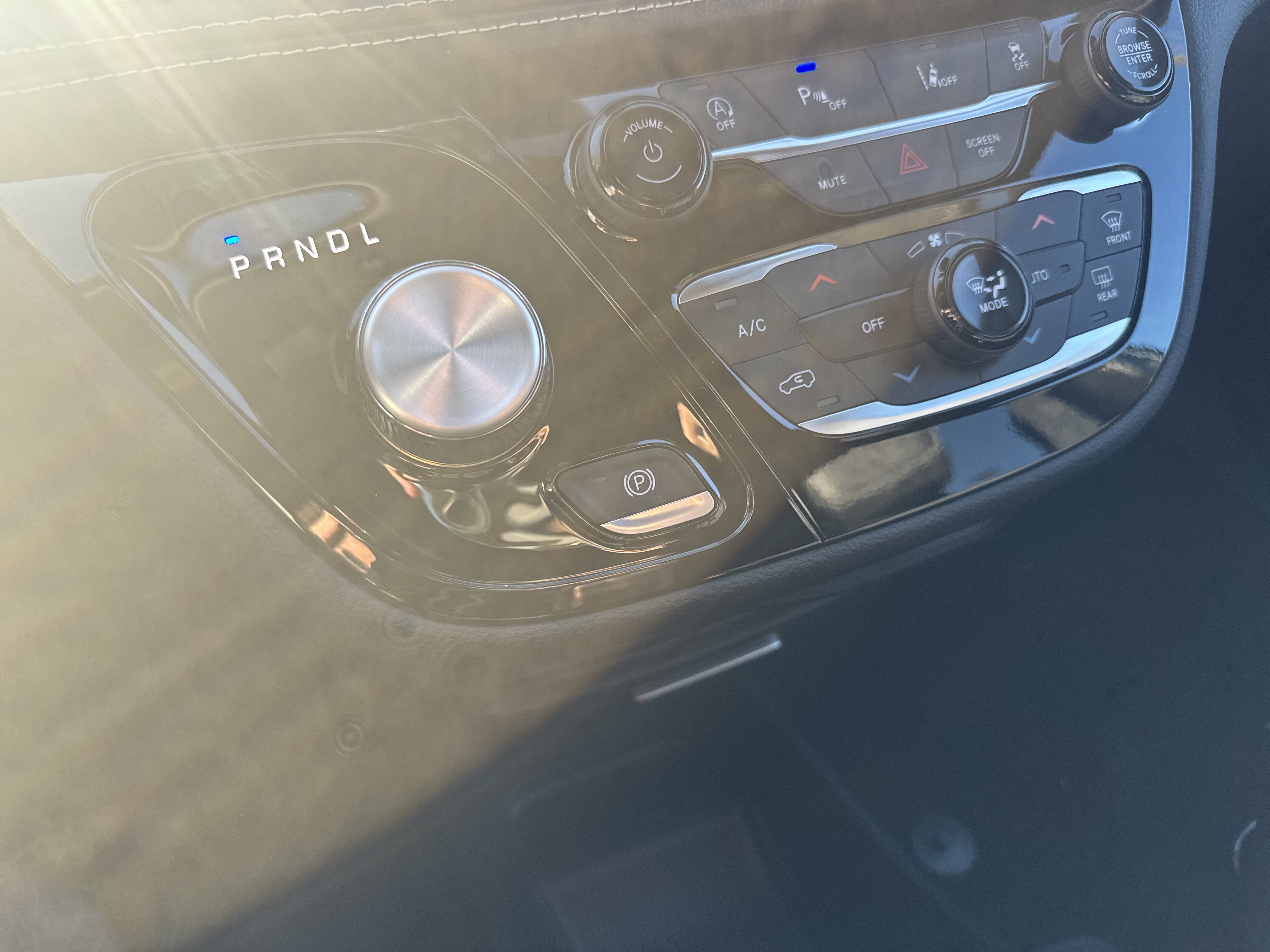 New 2026 Chrysler Pacifica Select FWD image 24
